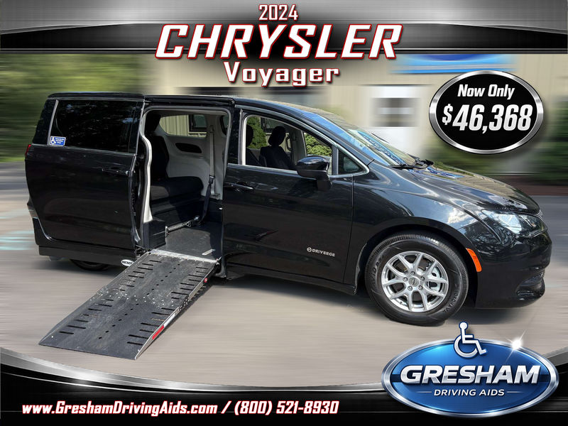  Chrysler Voyager Vehicle Image