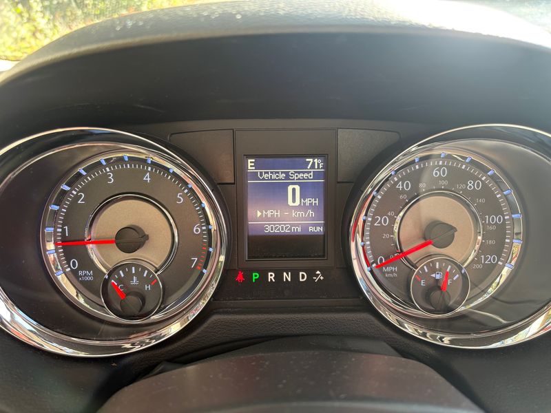 2014 Chrysler Town & Country Touring - Photo 24